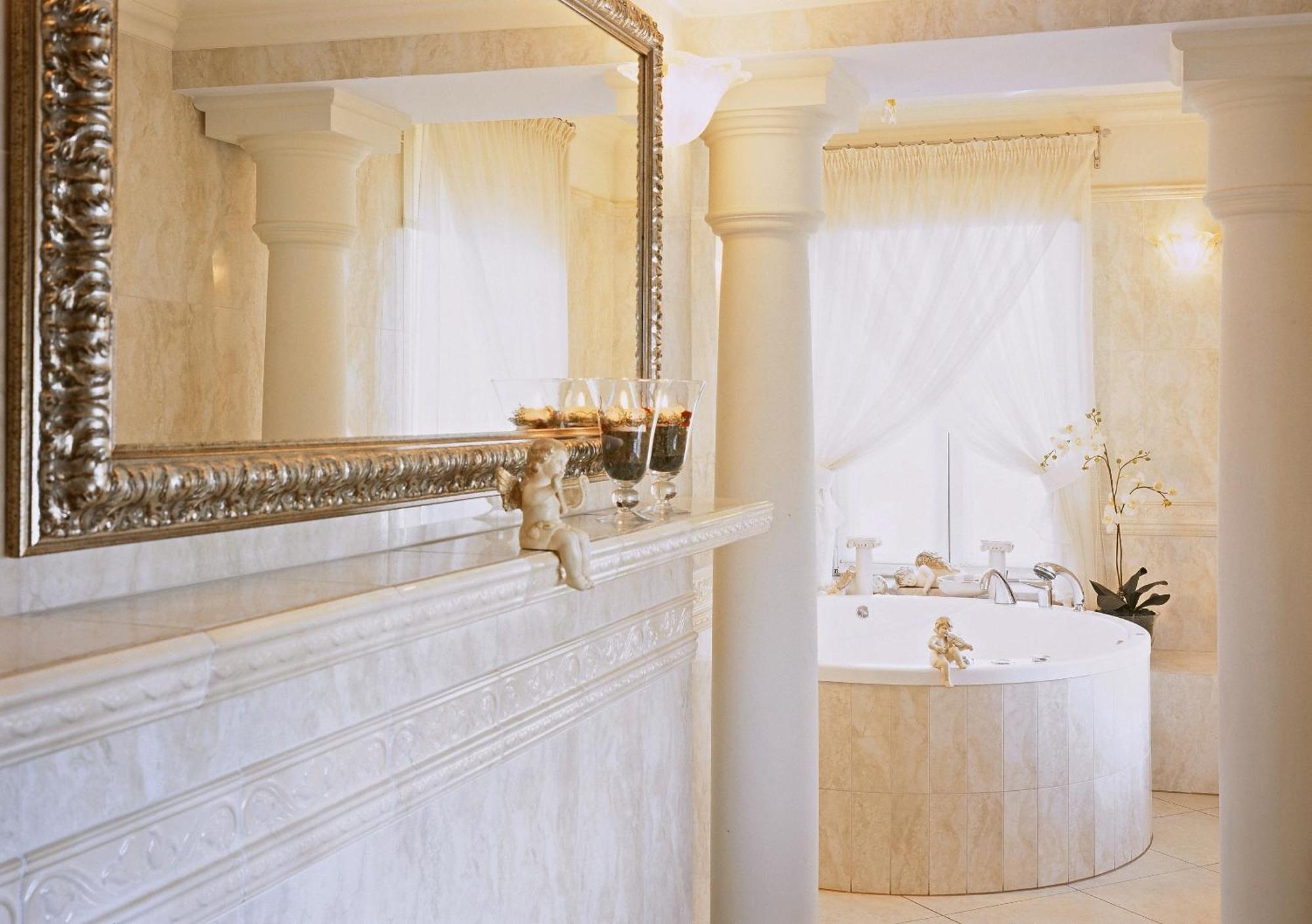 Hotel Aleksander Włocławek エクステリア 写真