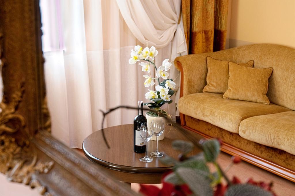 Hotel Aleksander Włocławek エクステリア 写真