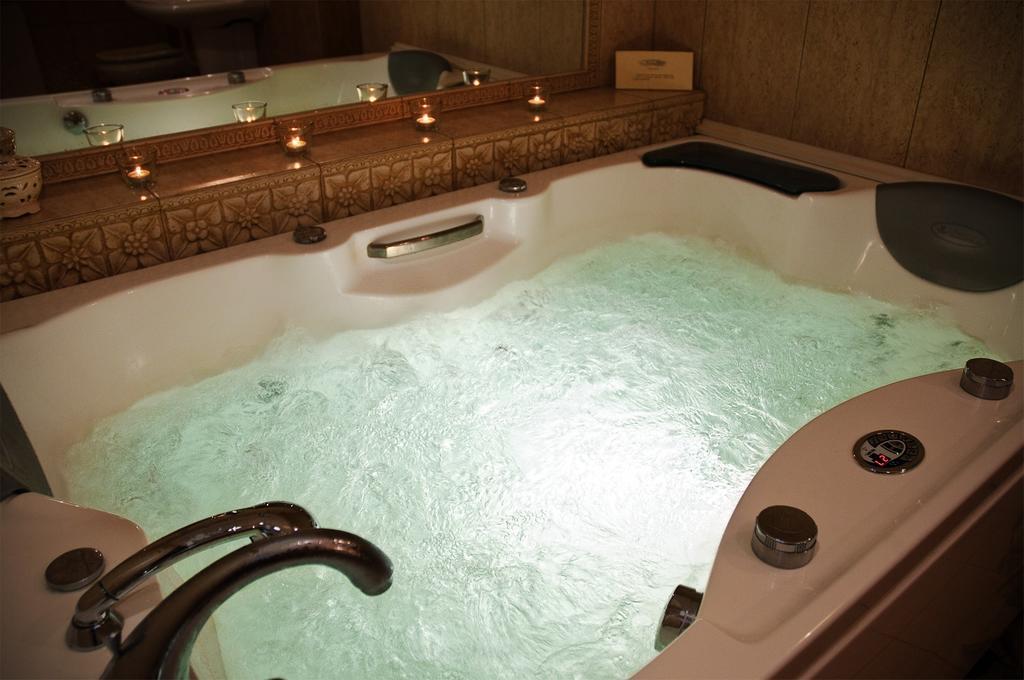 Hotel Aleksander Włocławek エクステリア 写真