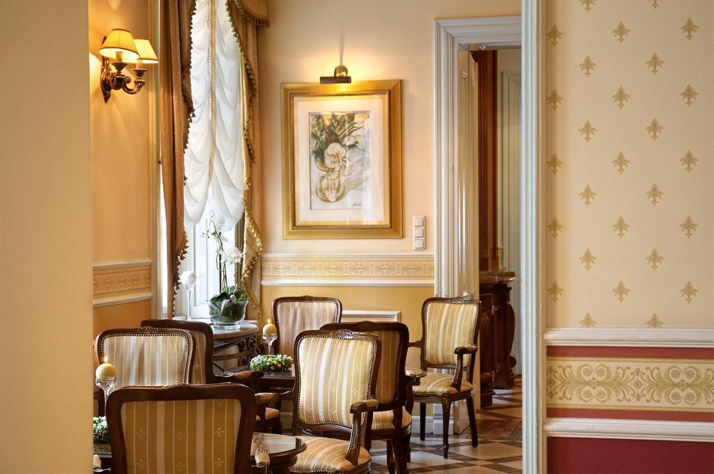 Hotel Aleksander Włocławek エクステリア 写真