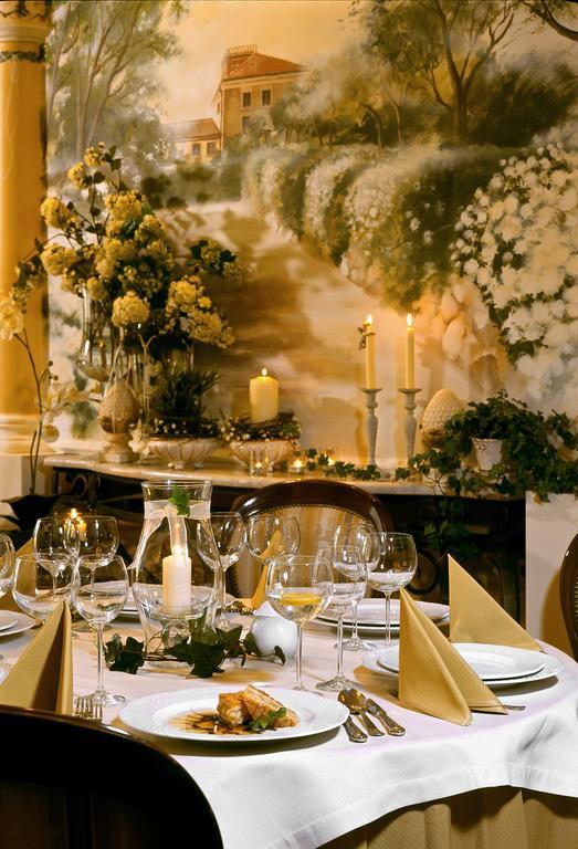 Hotel Aleksander Włocławek エクステリア 写真